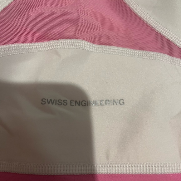 NWT🩷ON RUNNING🤍LONG SLEEVE WORKOUT TOP & LEGGINGS - Picture 7 of 16